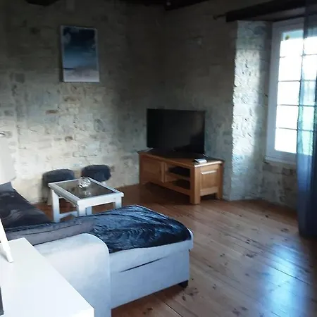 Proche De Bayeux, Pres Des Plages Du Debarquement, A La Campagne Holiday home Crouay
